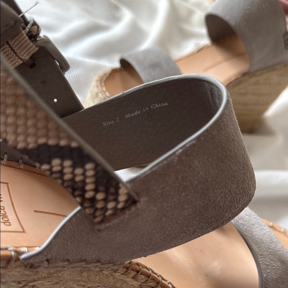 Dolce Vita Gray Wedge Sandals (size 7) - Picture 7 of 7